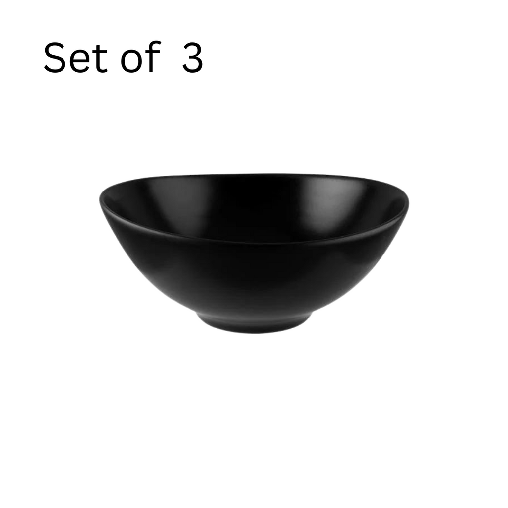 Extra-large, black porcelain round bowl (BONNA NOTTE AGORA ROUND BOWL 250mm, 2.1L), ideal for serving family-style portions of pasta, salads, or entertaining. Inspired by the night sky collection.